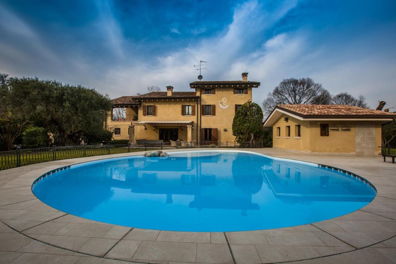 Casale La Meridiana ポンティ・スル・ミンチョ エクステリア 写真